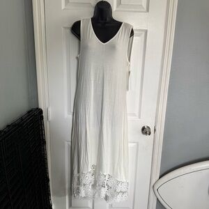 NWT Nina Leonard Cream Maxi Dress with Lace Detail - size M